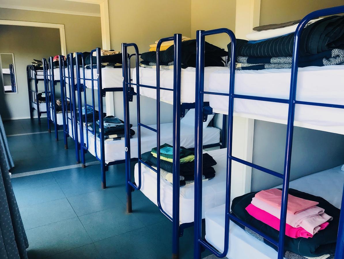 เดอะ 13 อะโพสเทิล Hostel ปรินซ์ทาวน์ ภายนอก รูปภาพ