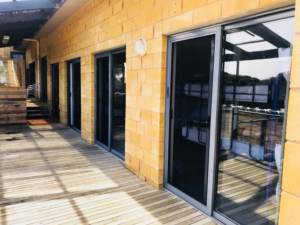เดอะ 13 อะโพสเทิล Hostel ปรินซ์ทาวน์ ภายนอก รูปภาพ